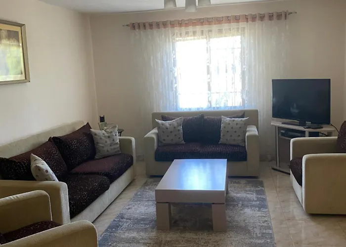 Village House * Szkodra